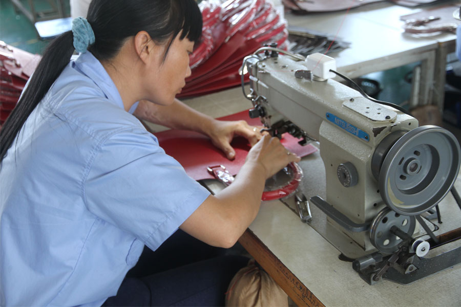廣州皮具廠博深車位工作